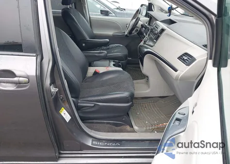 2011 Toyota Sienna Se z USA, uszkodzony, nr VIN 5TDXK3DC7BS131389